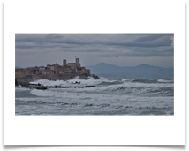 Storm hits Antibes  - Rob Sparkes